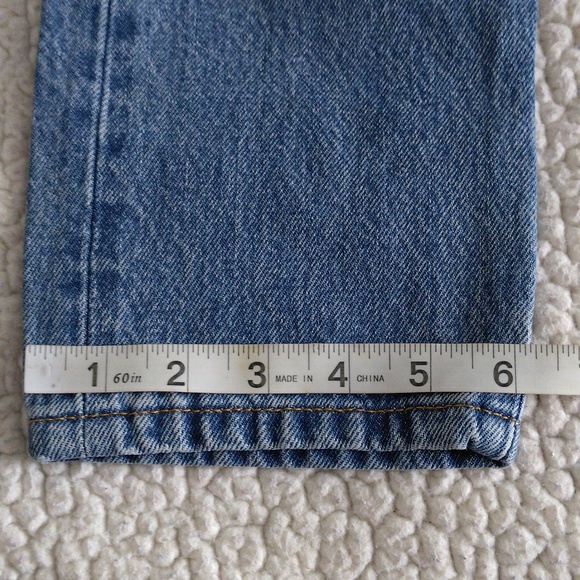NWT Levi's 501 W24 L26 Taper Cropped Jean - Picture 7 of 17